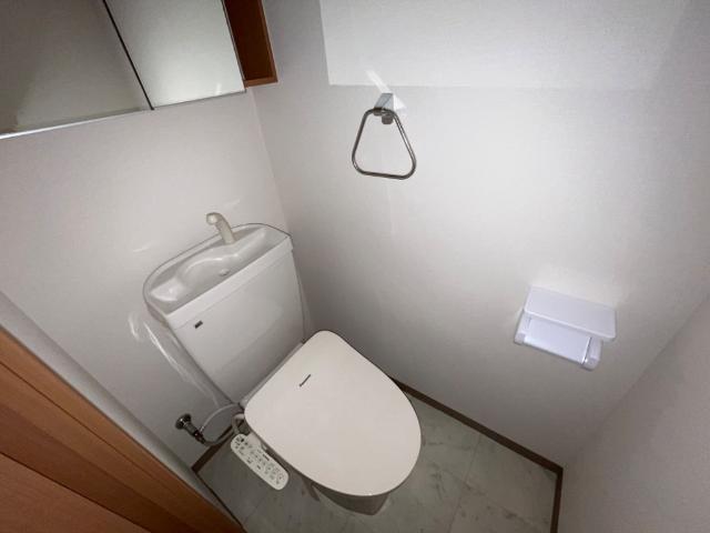 トイレ　トイレ