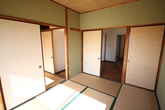 その他　同じ建物の別のお部屋の写真です。