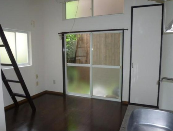 居室・リビング　ゆったりとした居間です