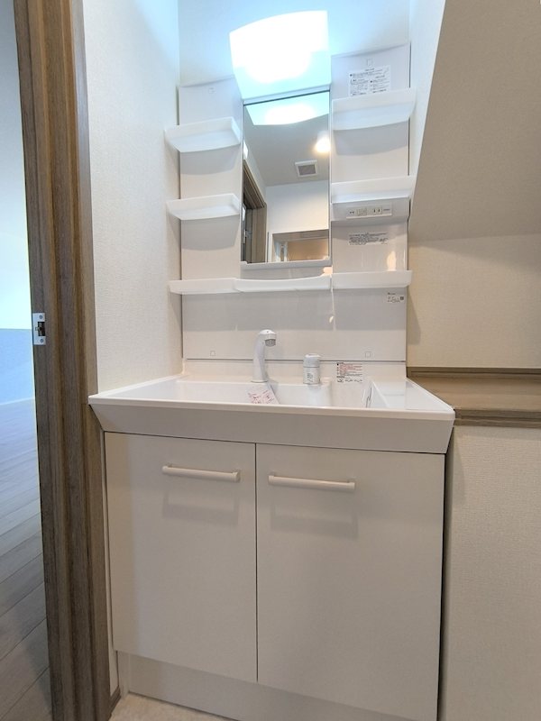 エントランス　ハイツ銘板