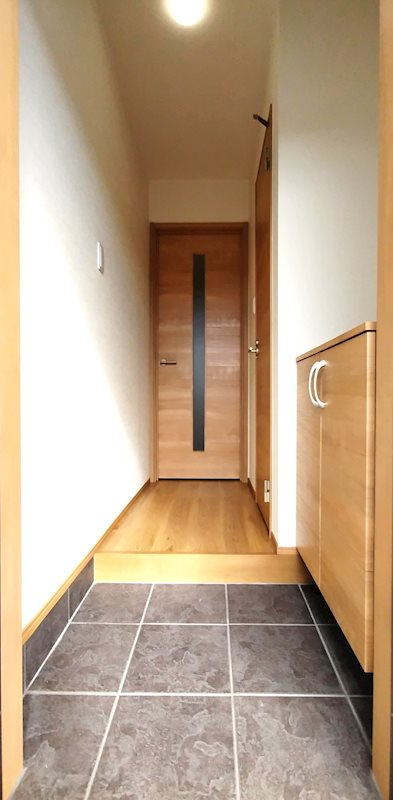 玄関　(イメージ)