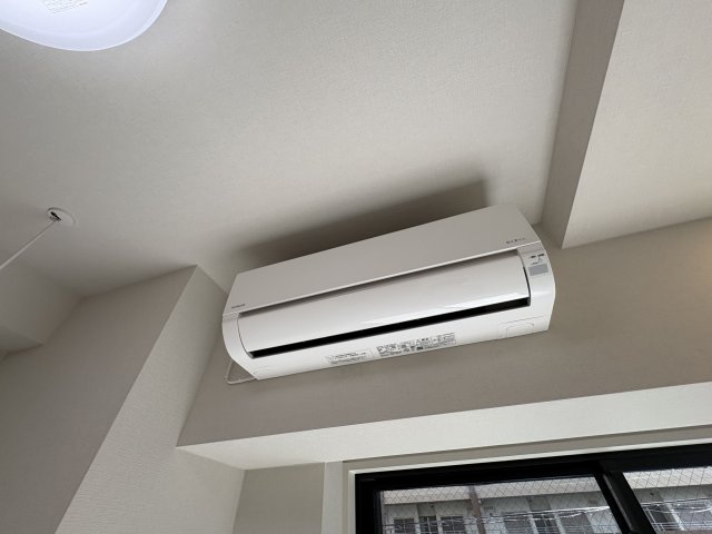 その他設備　夏冬快適のエアコンです