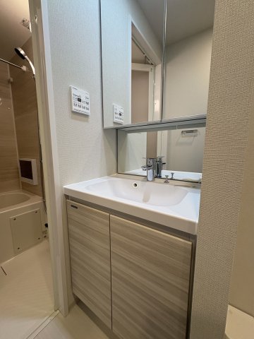 洗面設備　独立洗面台付き