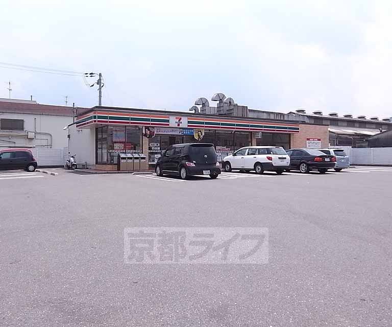 コンビニ　セブンイレブン久御山市田店（コンビニ）まで454m