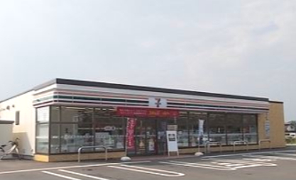 コンビニ　セブンイレブン いわて花巻空港前（コンビニ）まで1044m