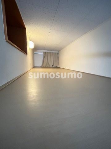 その他部屋・スペース　広くて明るい寝室