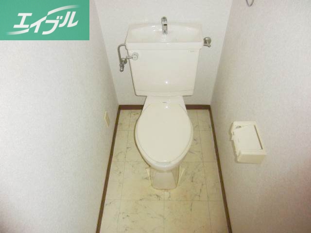 トイレ　同物件別部屋の写真です。