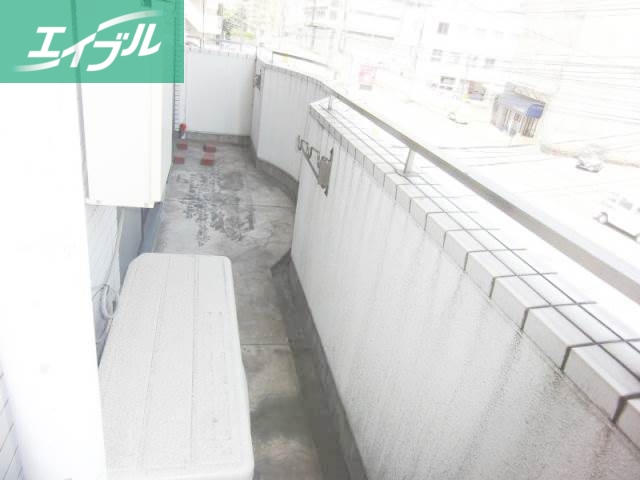 バルコニー　同物件別部屋の写真です。