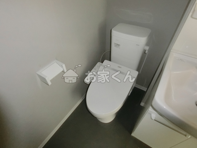 トイレ　ウォシュレット付き