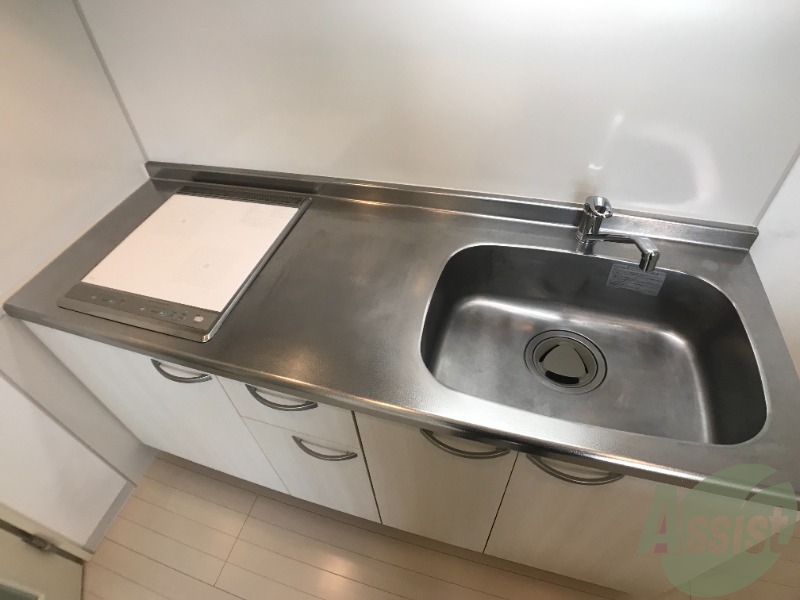 キッチン　キッチンはＩＨなのでお手入れがしやすそうですね。