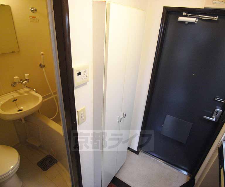 玄関　玄関扉です。