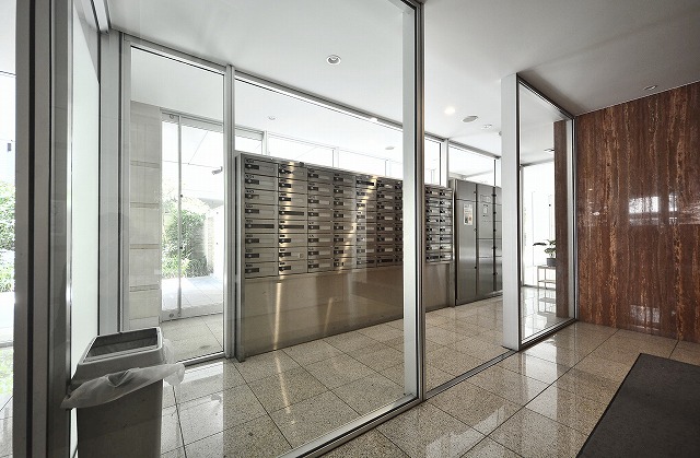 エントランス　エントランス