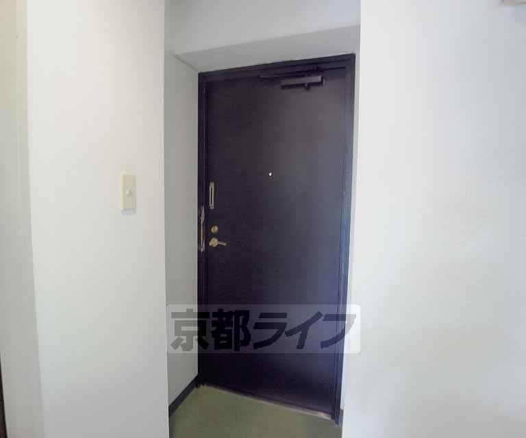 玄関　シュッとした玄関です。