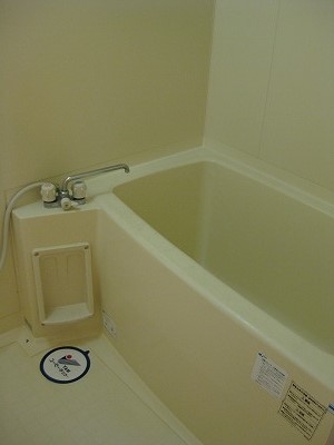 バス・シャワールーム　※同物件別部屋の写真です。