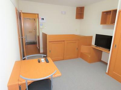 居室・リビング　カーペットのお部屋です