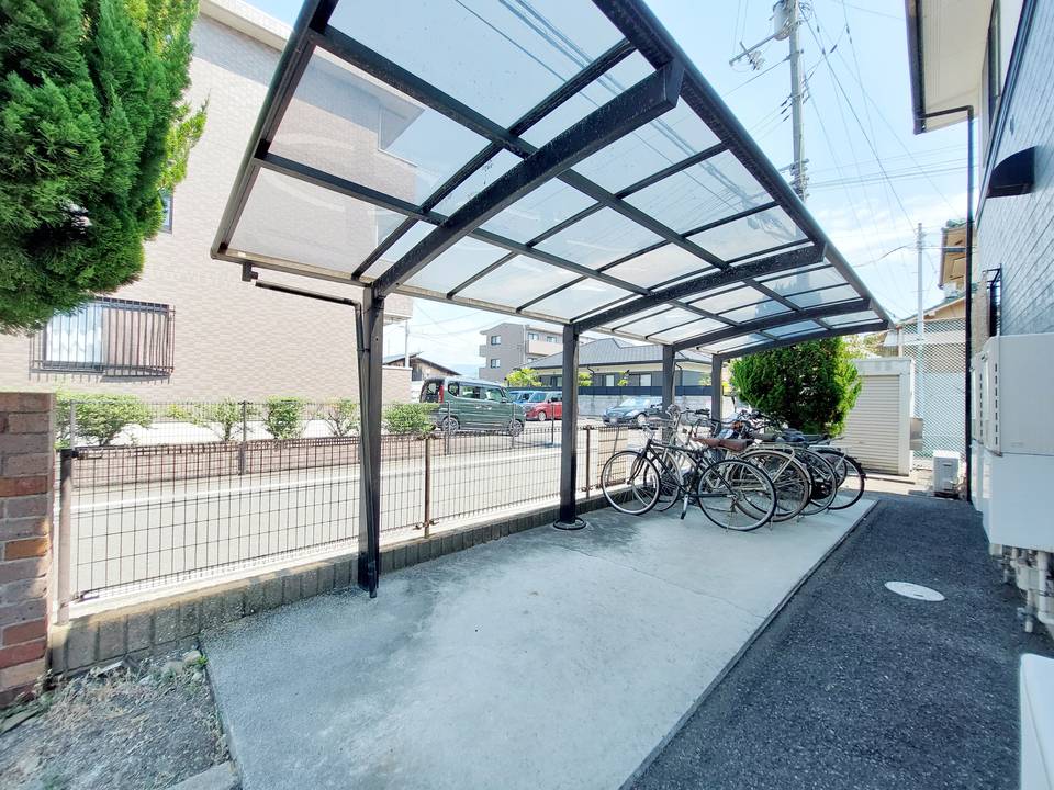 駐車場　駐輪場