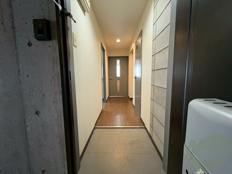 玄関　玄関の様子です。明るい印象ですね。気分もあがりそう。