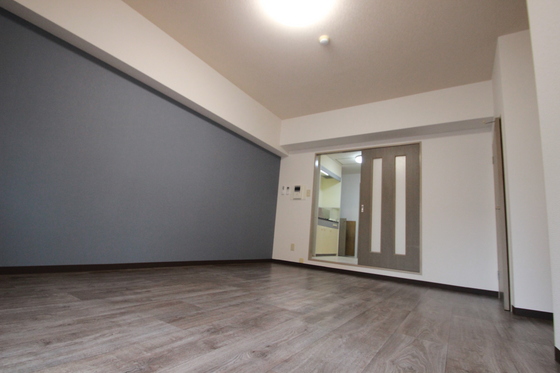 居室・リビング　※別号室のお写真です。