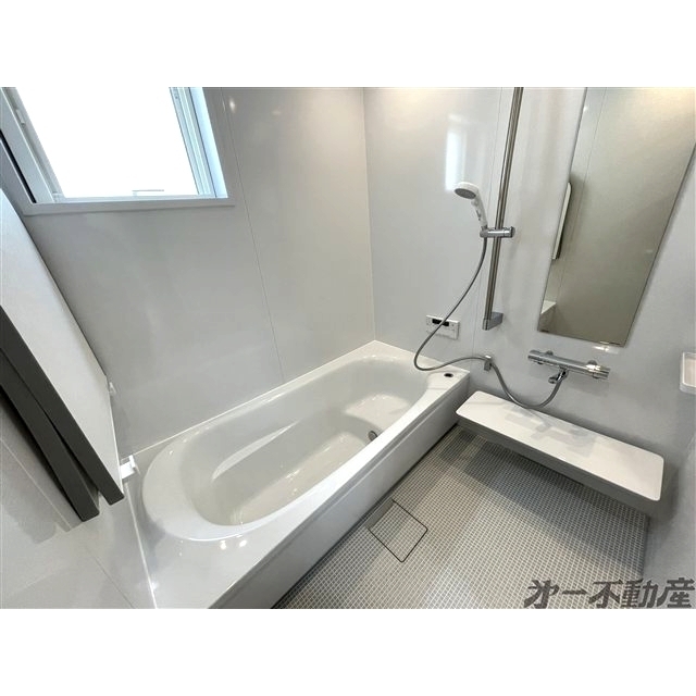 バス・シャワールーム　バスルーム