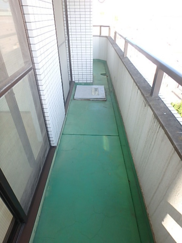 バルコニー　図面と現状に相違がある場合には現状を優先