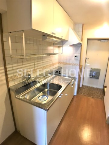 キッチン　コンパクトなキッチンで掃除もラクラク