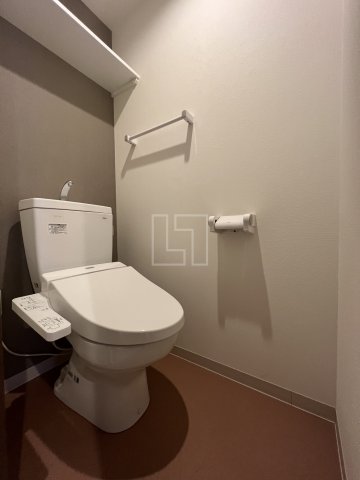 トイレ　アール大阪グランデ　温水洗浄便座