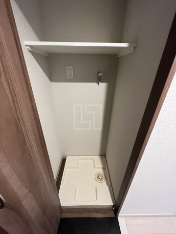 その他　アール大阪グランデ　室内洗濯パン