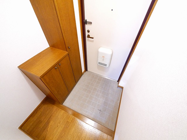 玄関　明るい玄関です