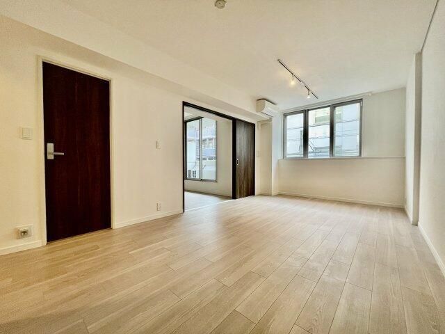 居室・リビング　※別部屋参考写真