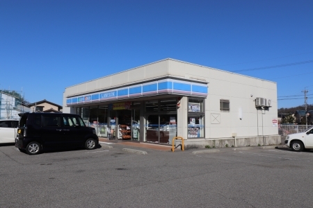コンビニ　ローソン金沢鳴和台店（コンビニ）まで350m