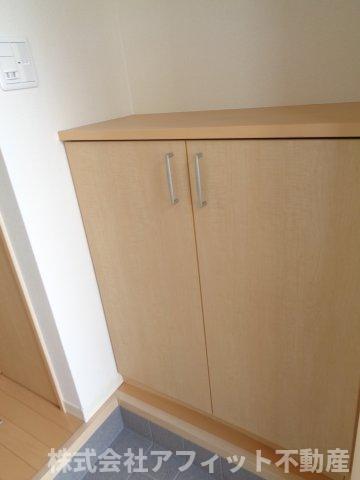 玄関　シューズボックス