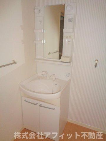 洗面設備　洗髪洗面化粧台