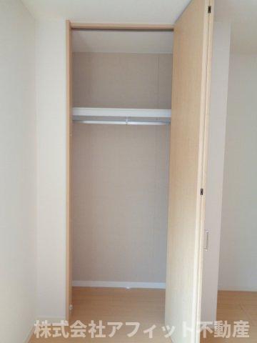 収納　洋室5.6帖のクローゼット