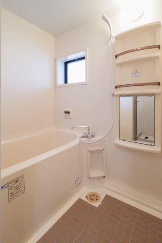 バス・シャワールーム　図面と現状に相違がある場合には現状を優先