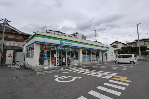 コンビニ　ファミリーマート　広陵みささぎ台店（コンビニ）まで1392m