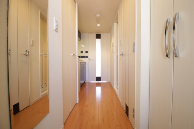 玄関　※別室の参考写真の為、現況優先です。