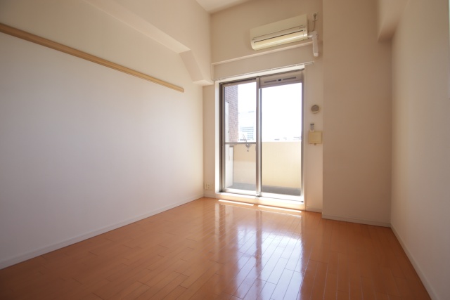 居室・リビング　※別室の参考写真の為、現況優先です。