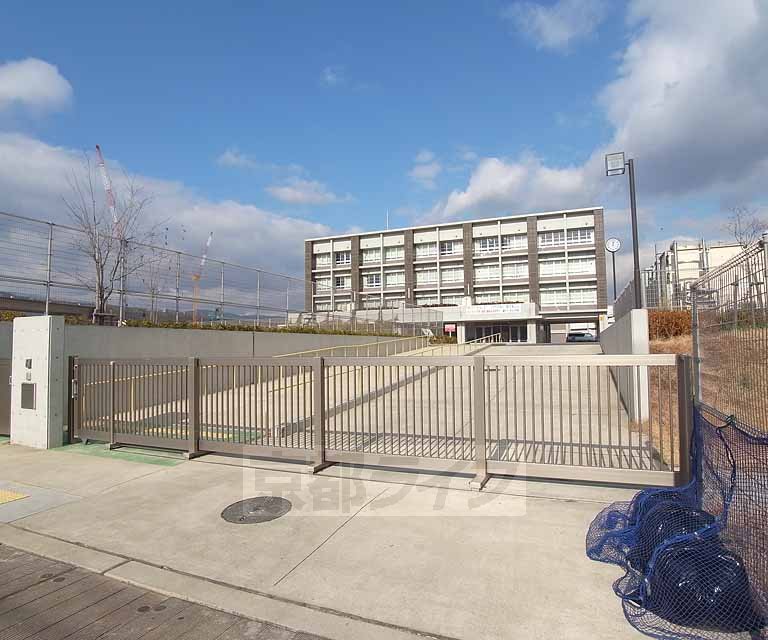 中学校　大山崎中学校（中学校）まで700m