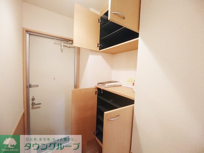 玄関　お問合せはタウンハウジングまで！※現地待合わせ相談可能