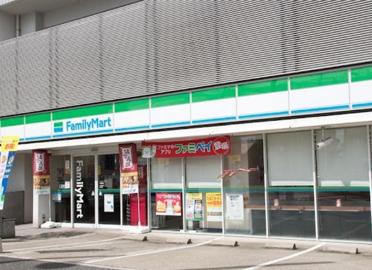 コンビニ　ファミリーマート 宇品西店（コンビニ）まで56m