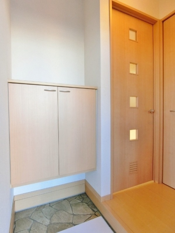 玄関　図面と現状に相違がある場合には現状を優先