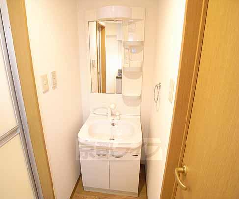 洗面設備　シャンプードレッサー付き