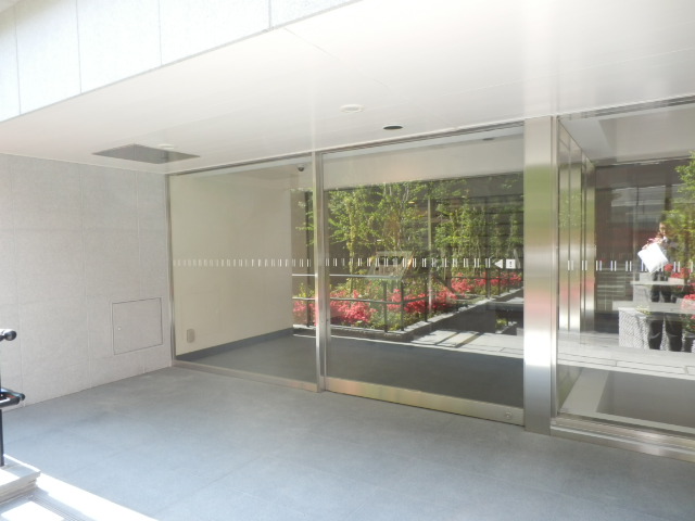 エントランス　エントランス