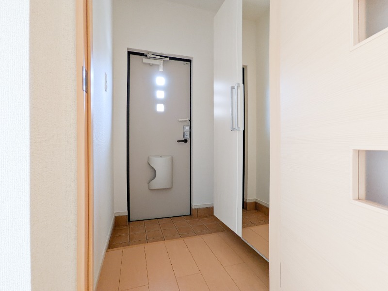 玄関　図面と現状に相違がある場合には現状を優先