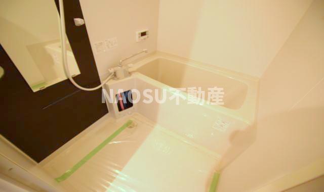 バス・シャワールーム　日ごろの疲れを癒しましょう。