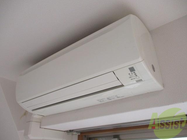 その他設備　もちろんエアコンついてますよ。