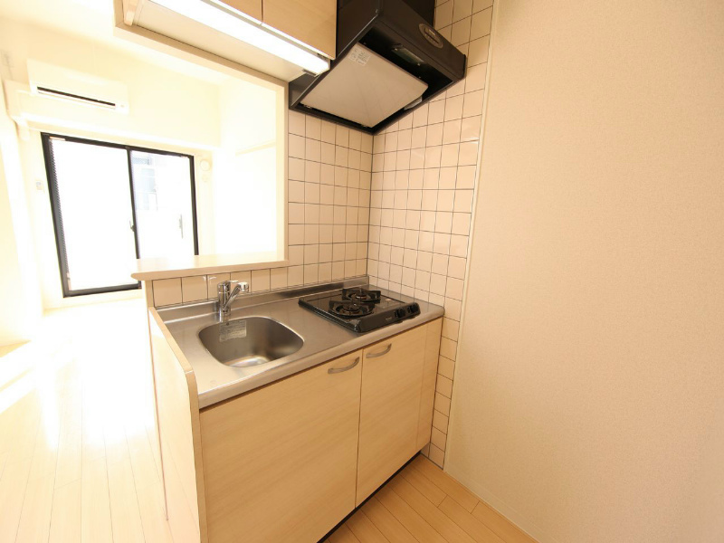 キッチン　システムキッチン（ガス2口コンロ付）