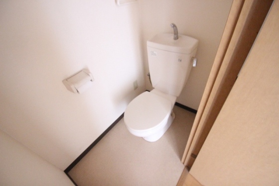 トイレ　※別部屋の写真です