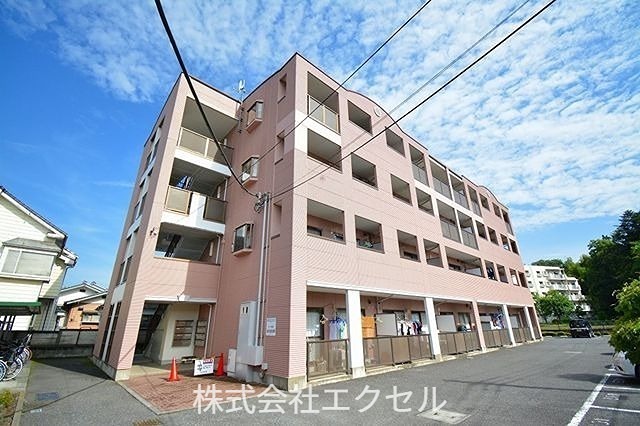 建物外観　閑静な住宅街にある建物です。