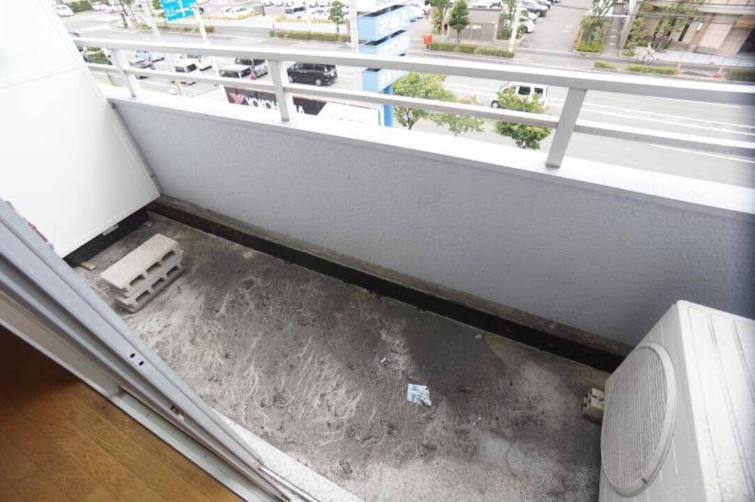 バルコニー　バルコニー